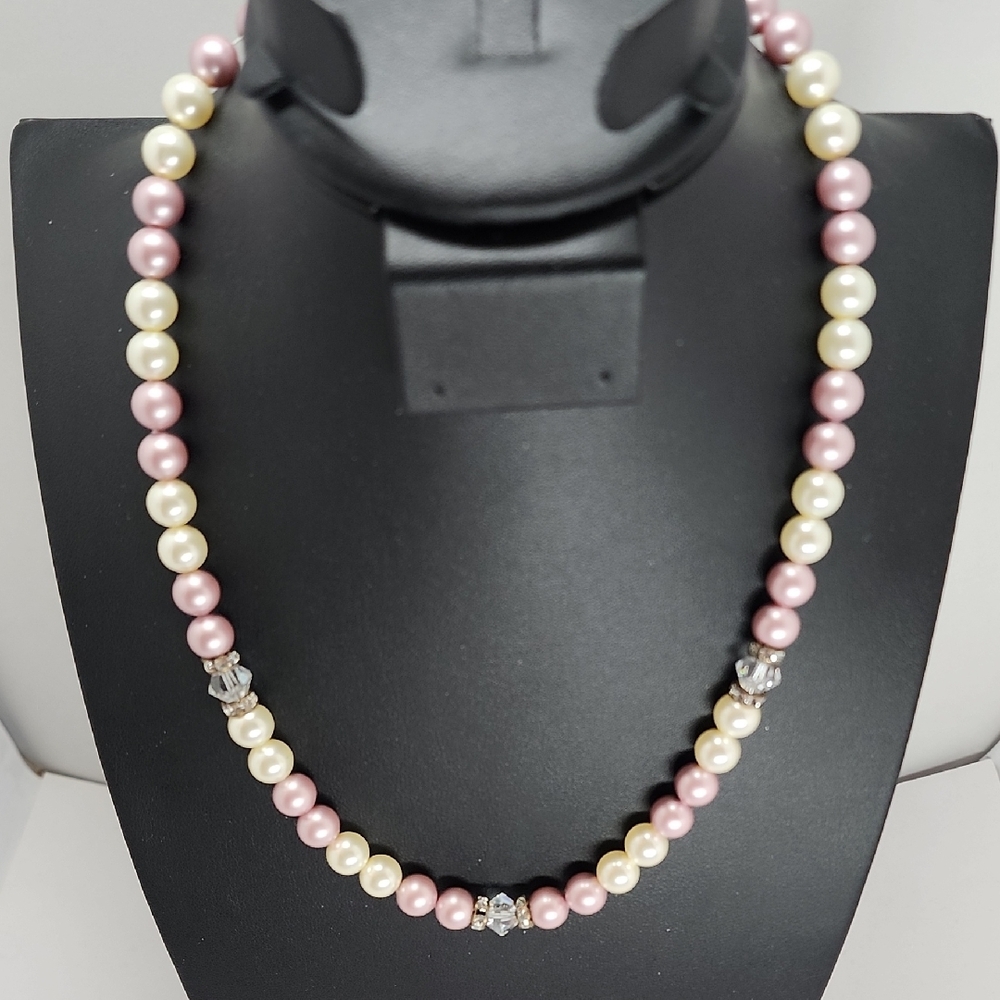 Elegant Pink and Cream Glass Pearl Necklace